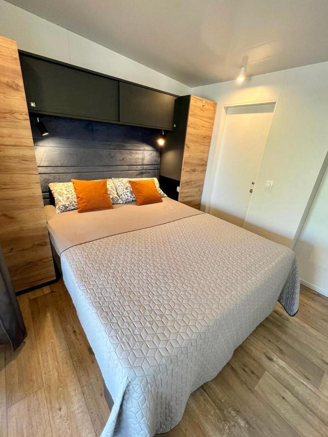 Villa Family Grand De Luxe Mobilhome Selce Exterior photo