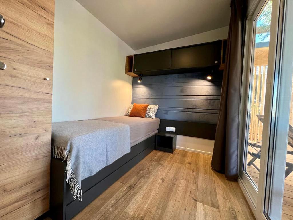 Villa Family Grand De Luxe Mobilhome Selce Exterior photo