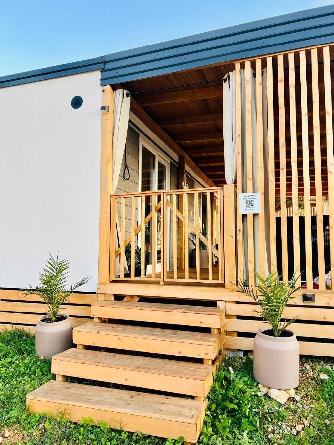 Villa Family Grand De Luxe Mobilhome Selce Exterior photo