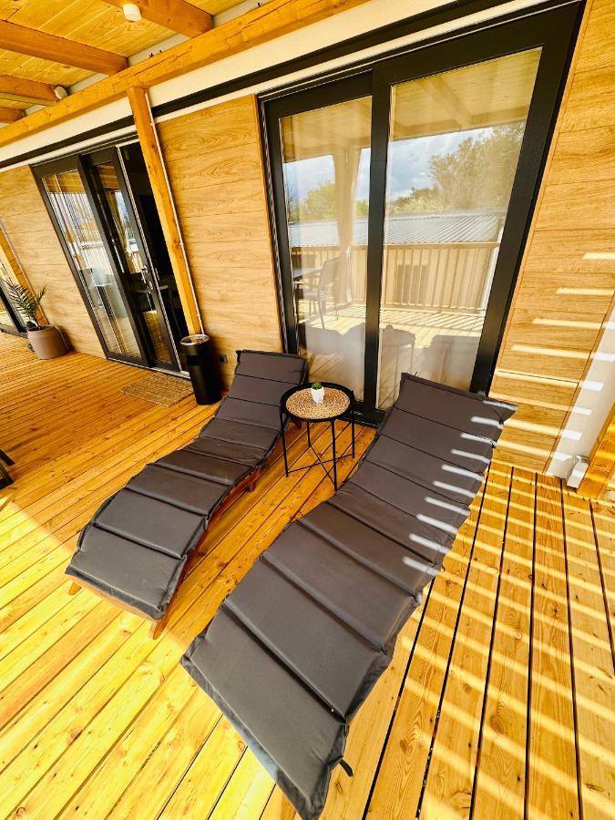 Villa Family Grand De Luxe Mobilhome Selce Exterior photo