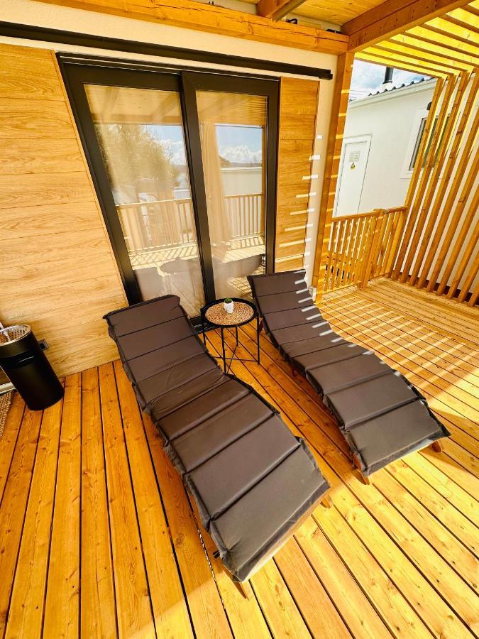 Villa Family Grand De Luxe Mobilhome Selce Exterior photo