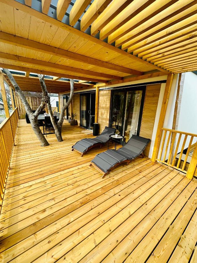 Villa Family Grand De Luxe Mobilhome Selce Exterior photo